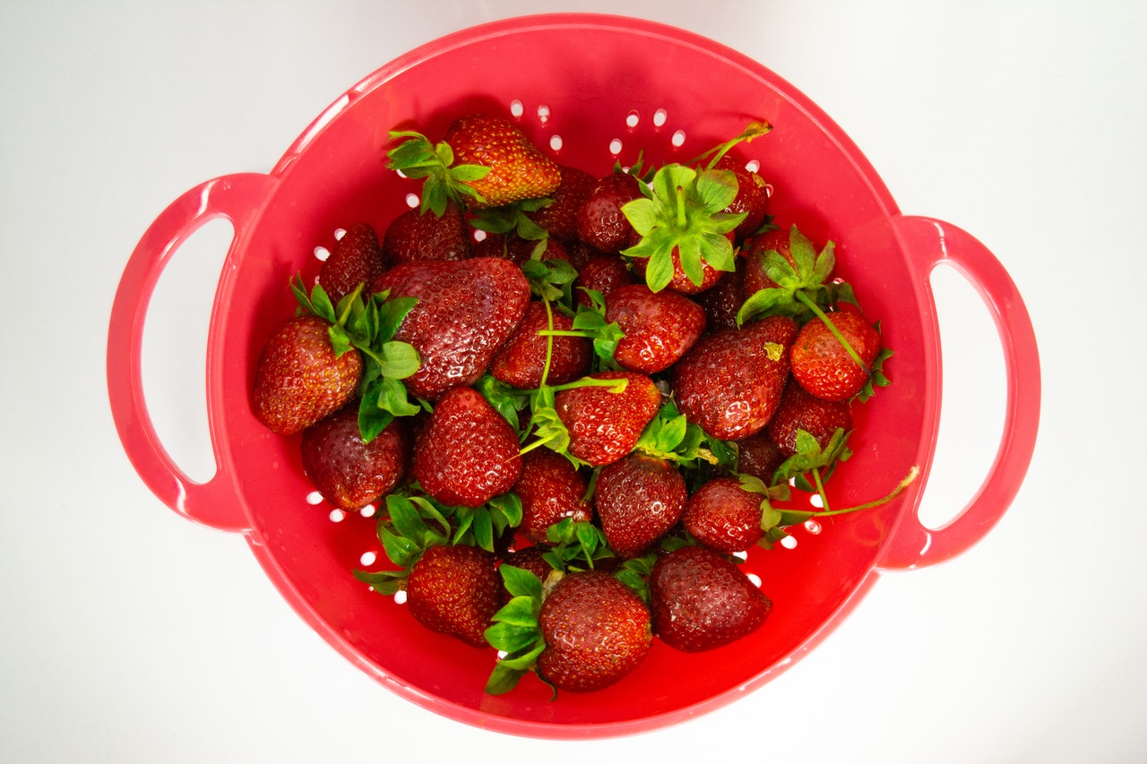 イチゴ 苺 の旬の時期はいつ 美味しいイチゴの選び方や食べ方も解説 Hanasaku